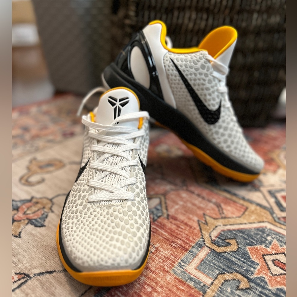 Nike Kobe VI (6) Protro White/Del Sol, Mens 9, Never Worn